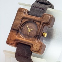 Dřevěné hodinky Hercule Poirot Ořech - V.Č.: 00143