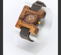 Dřevěné hodinky Hercule Poirot Ořech - V.Č.: 00143