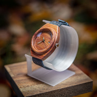 Dřevěné hodinky Aladin Slivoň Bluma - V.Č.: 00153