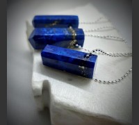 256. Lapis lazuli výrazný šperk