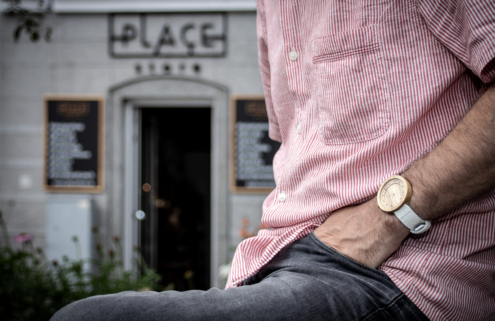 Dřevěné hodinky, model “Excelsior”. Vyrobeno z akátu.