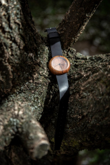 Dřevěné hodinky, model “Jas”. Materiál třešeň.