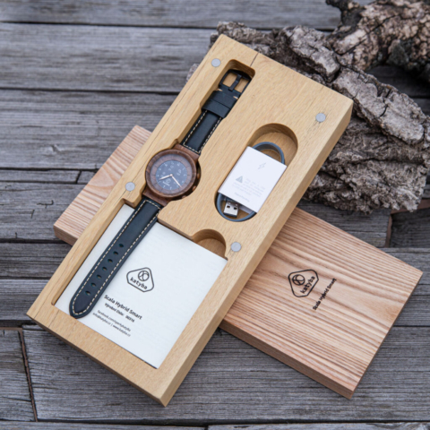 Dřevěné hodinky smart hybrid v dřevěné krabičce s dokumentací
